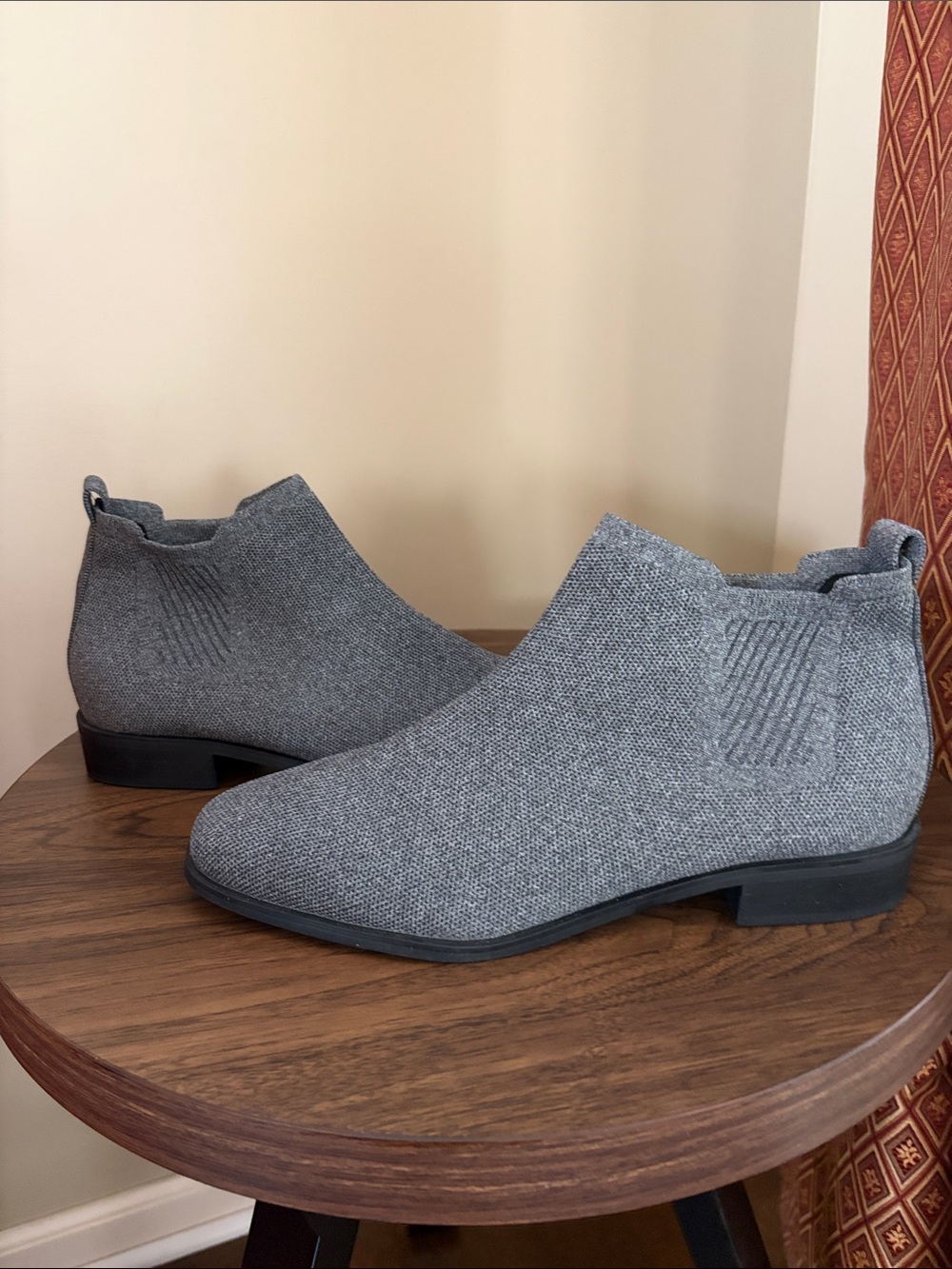 Vivaia Knit Ryan slip on Chelsea Ankle Booties in Gray, sz 42